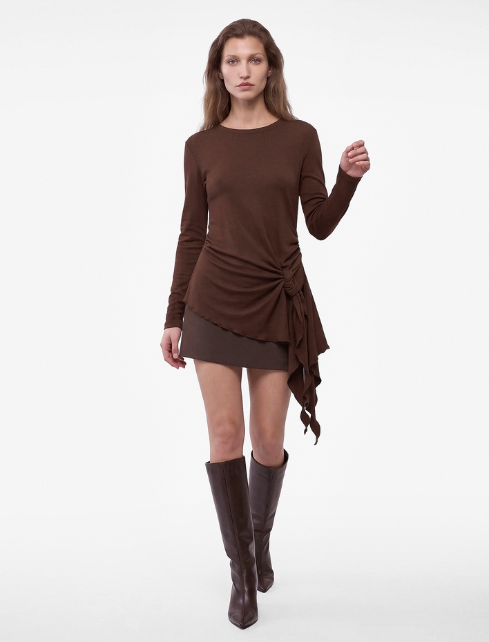  Pamuklu Bisiklet Yaka Uzun Kollu Slim Fit Drapeli Asimetrik Bluz
