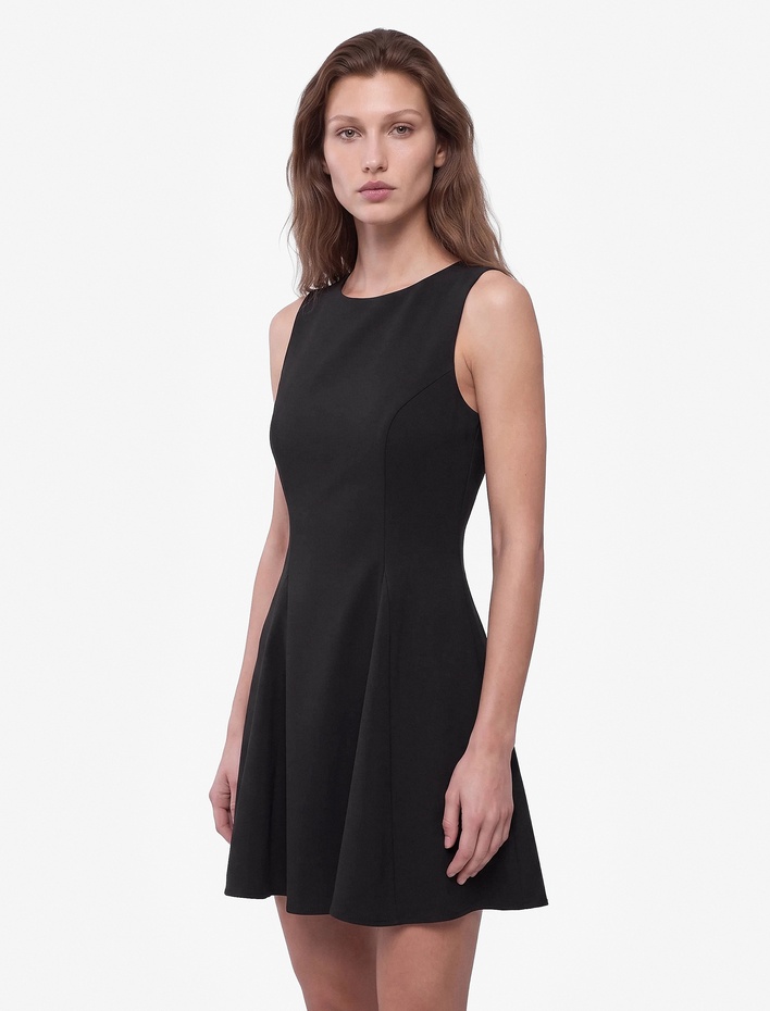  Slim Fit Bisiklet Yaka Kolsuz Mini Kloş Peplum Elbise