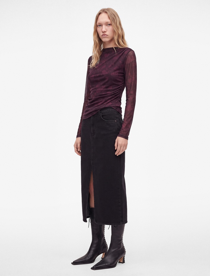  Slim Fit Dik Yaka Uzun Kollu Drapeli Çiçekli Tül Tişört