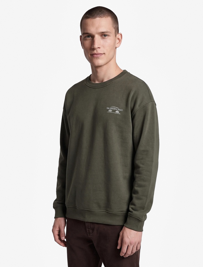  Üç İplik Şardonlu Rahat Kalıp Bisiklet Yaka Uzun Kollu Arkası Baskılı Sweatshirt