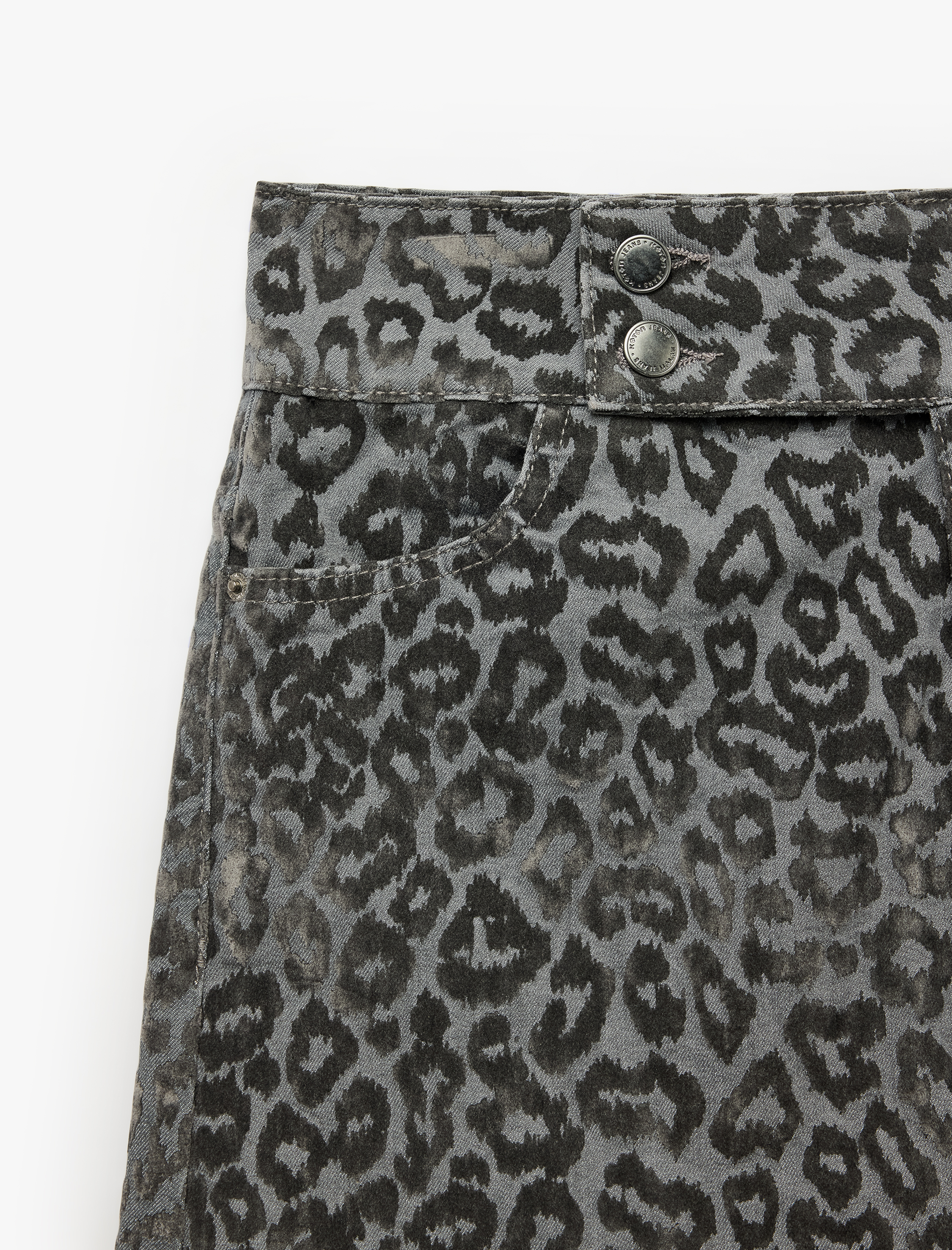   Düğme Detaylı Cepli Leopar Desenli Mini Şortlu Etek