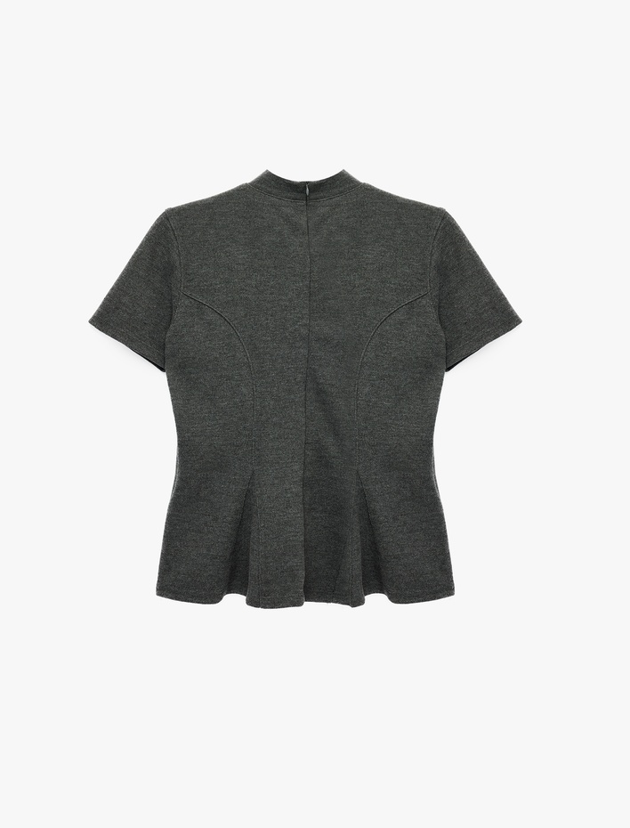  Slim Fit Dokulu Dik Yaka Kısa Kollu Peplum Bluz
