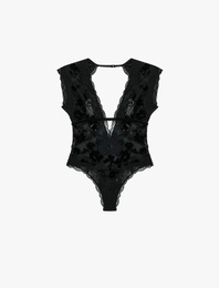 V Yaka Kolsuz Dantelli Çiçekli Tül Bodysuit