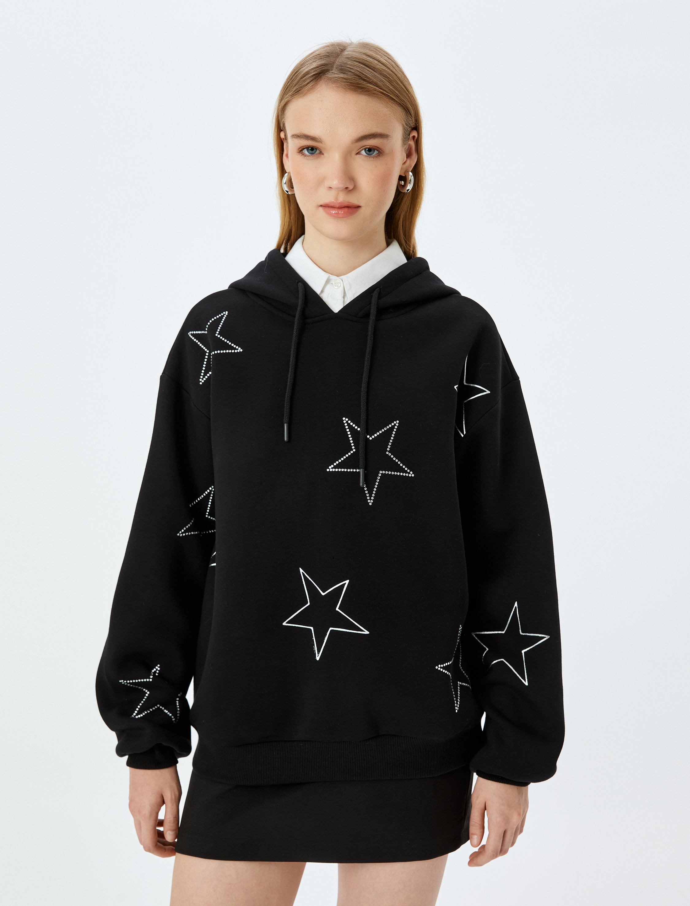   Yıldız Motifli Taşlı Rahat Kalıp Uzun Kollu Kapüşonlu Sweatshirt