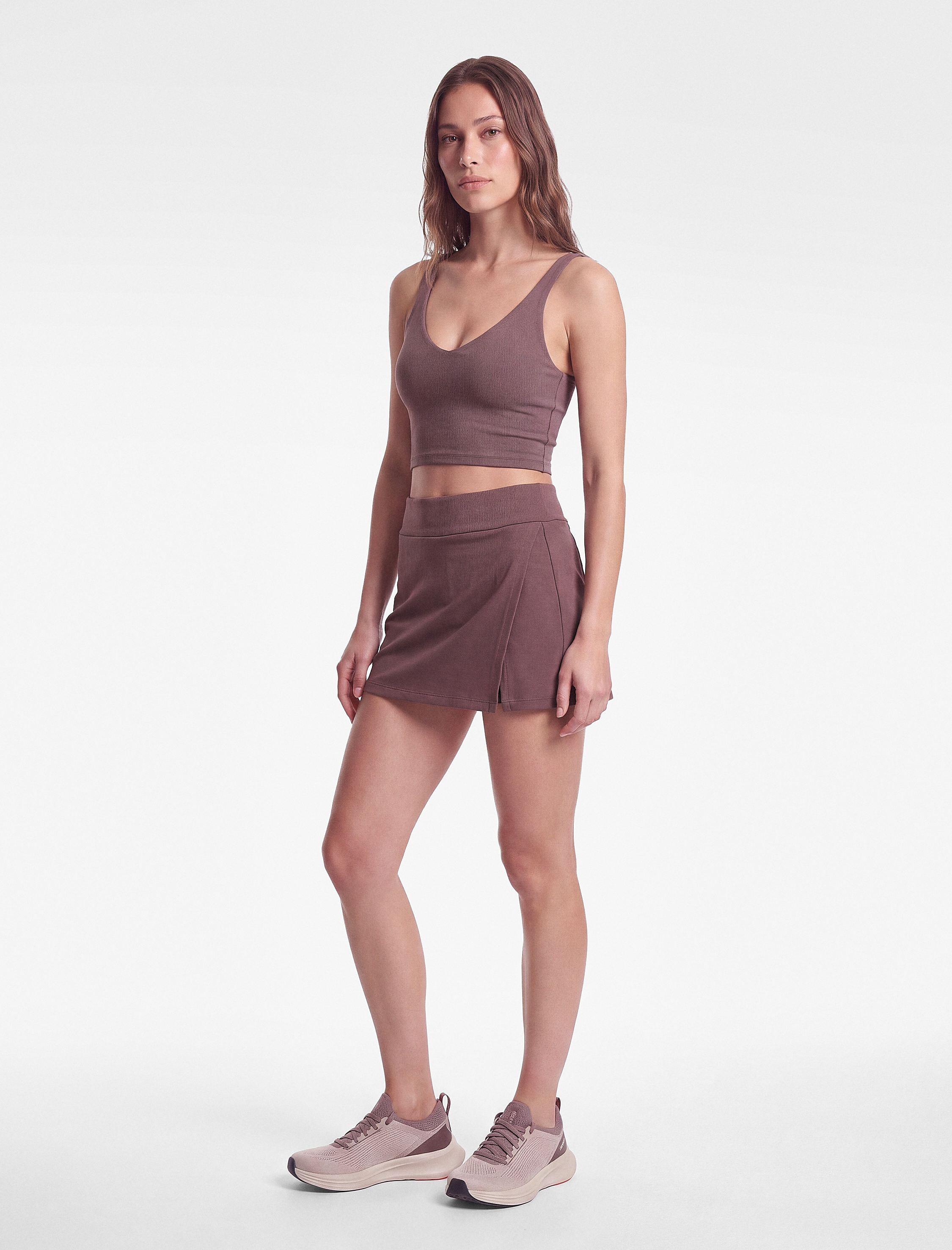   Slim Fit Kolsuz V Yaka Kaplı Sporcu Sütyeni