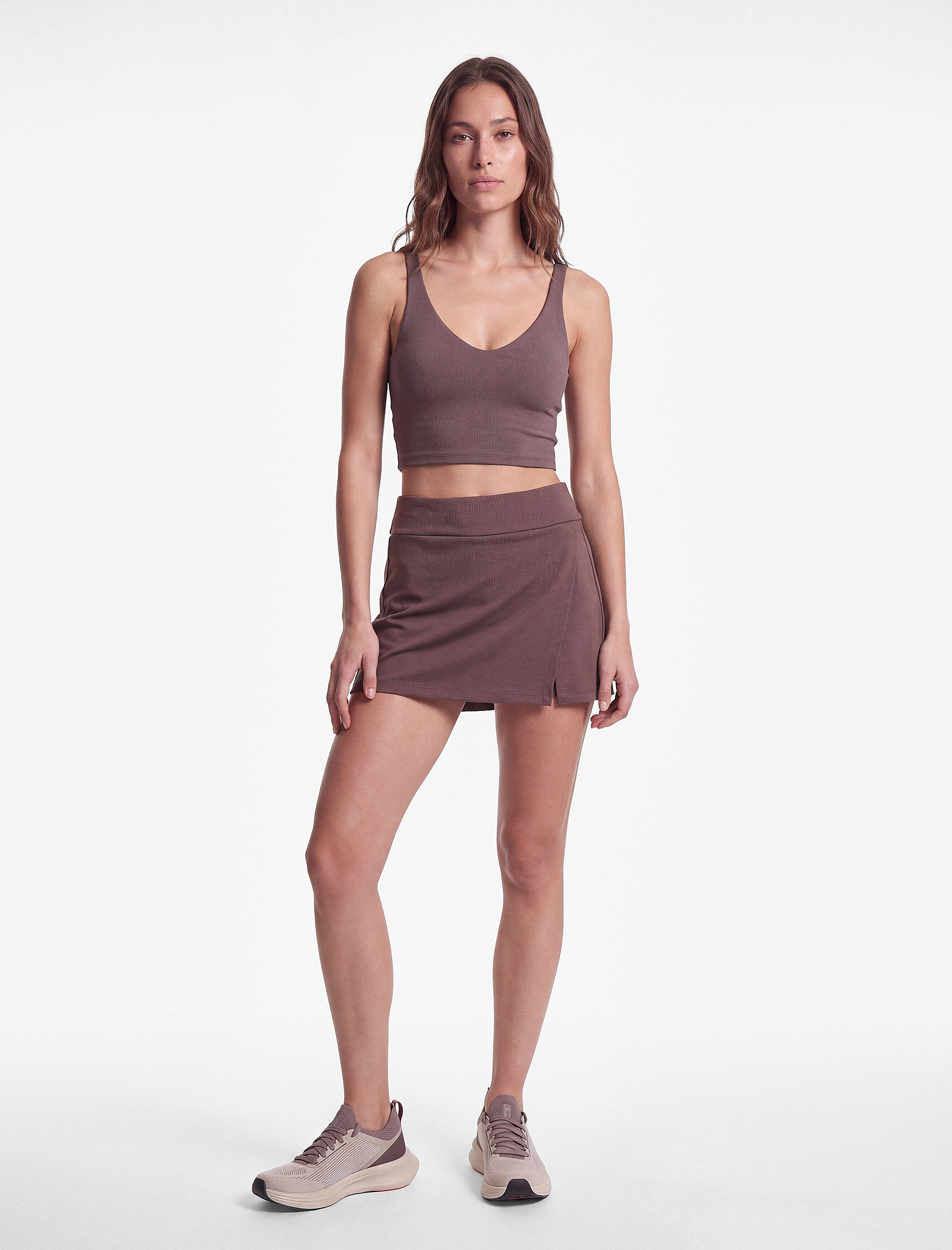  Slim Fit Kolsuz V Yaka Kaplı Sporcu Sütyeni