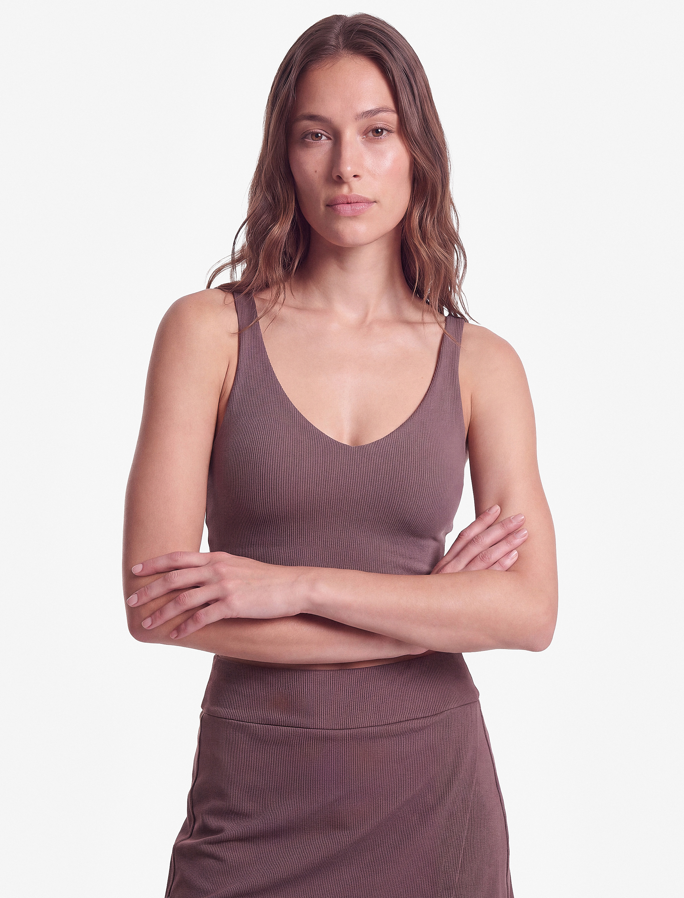   Slim Fit Kolsuz V Yaka Kaplı Sporcu Sütyeni