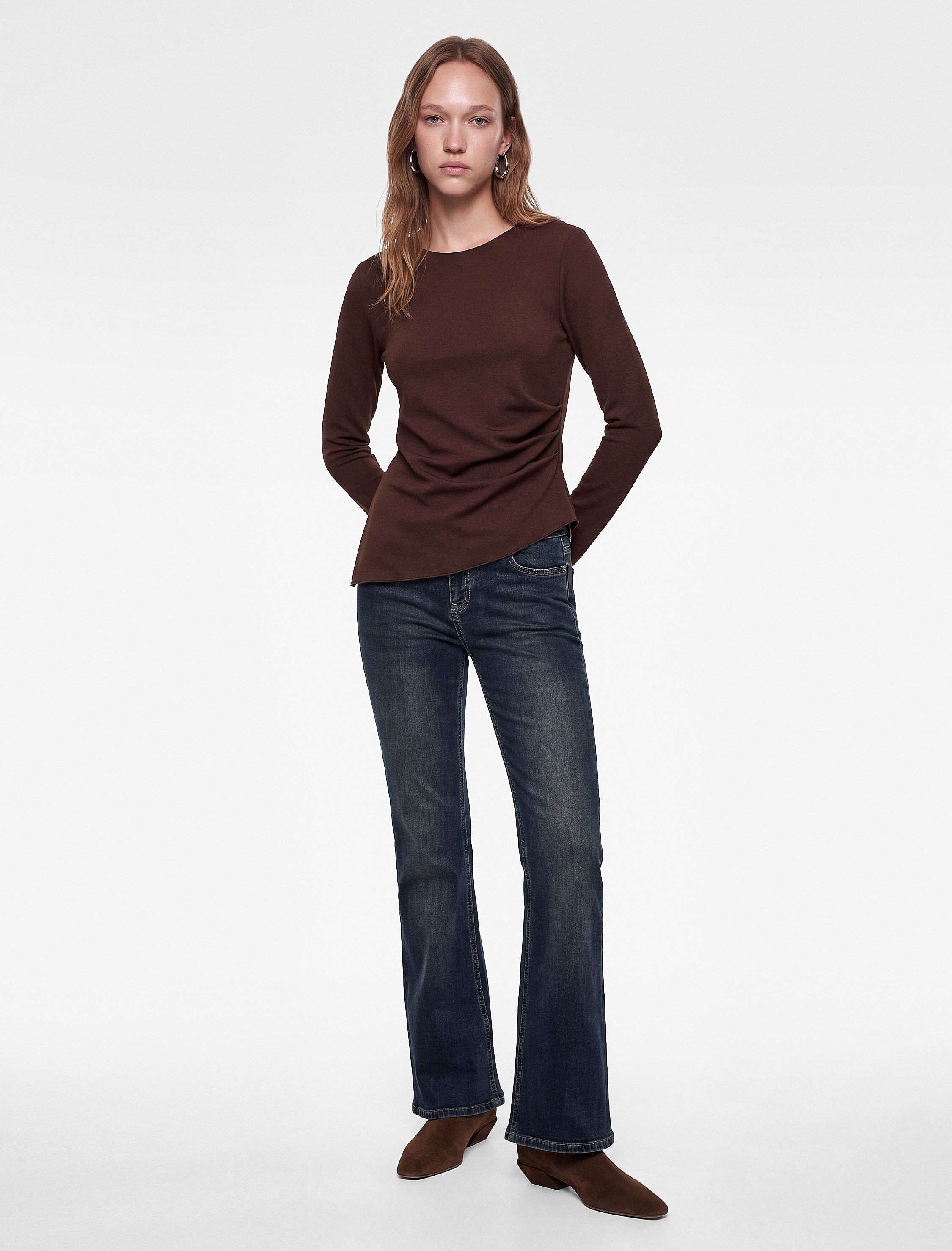   Büzgülü Slim Fit Bisiklet Yaka Asimetrik Uzun Kollu Bluz