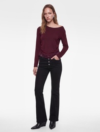 Slim Fit Asimetrik Kesim Uzun Kollu Büzgülü Dantelli Tişört