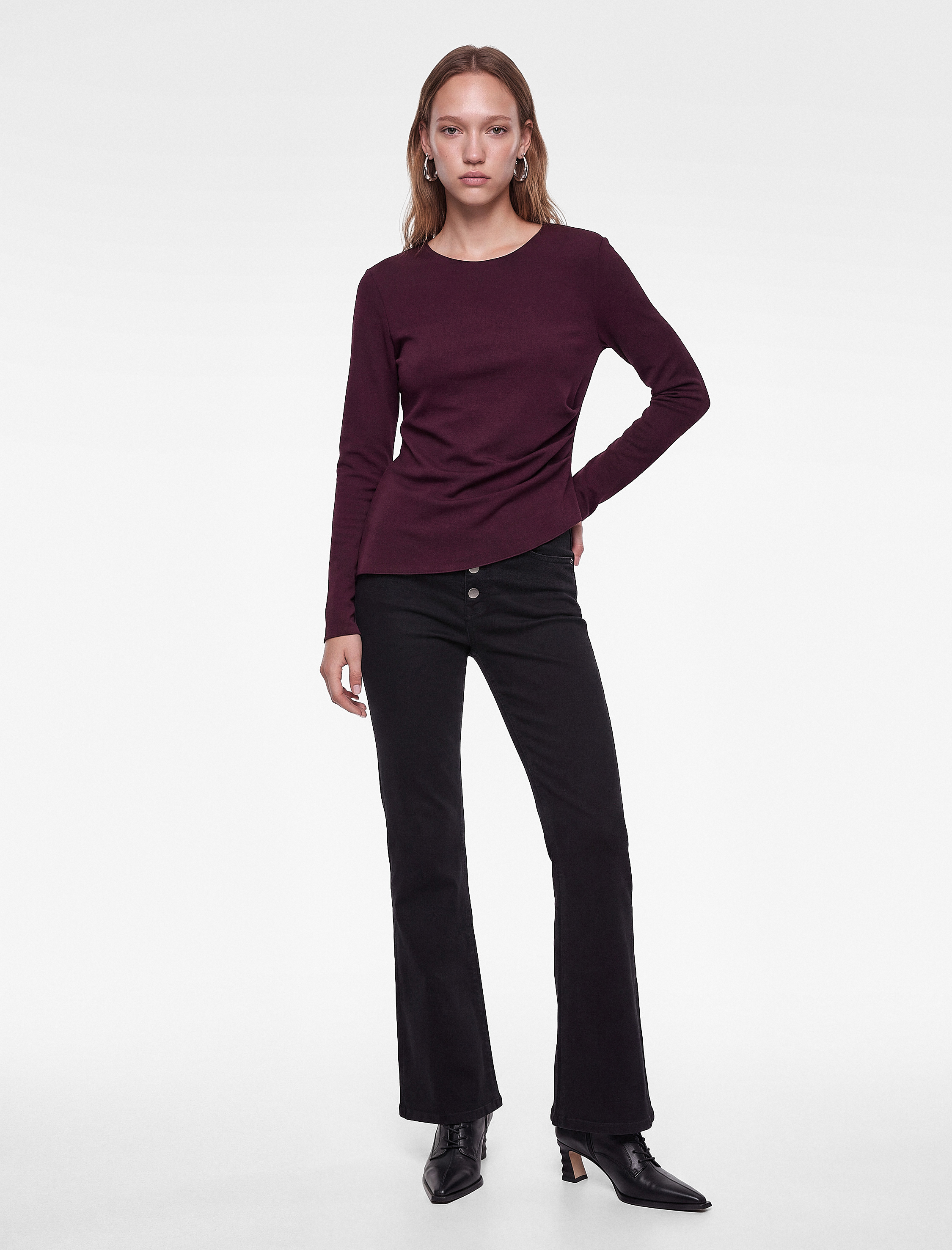   Büzgülü Slim Fit Bisiklet Yaka Asimetrik Uzun Kollu Bluz