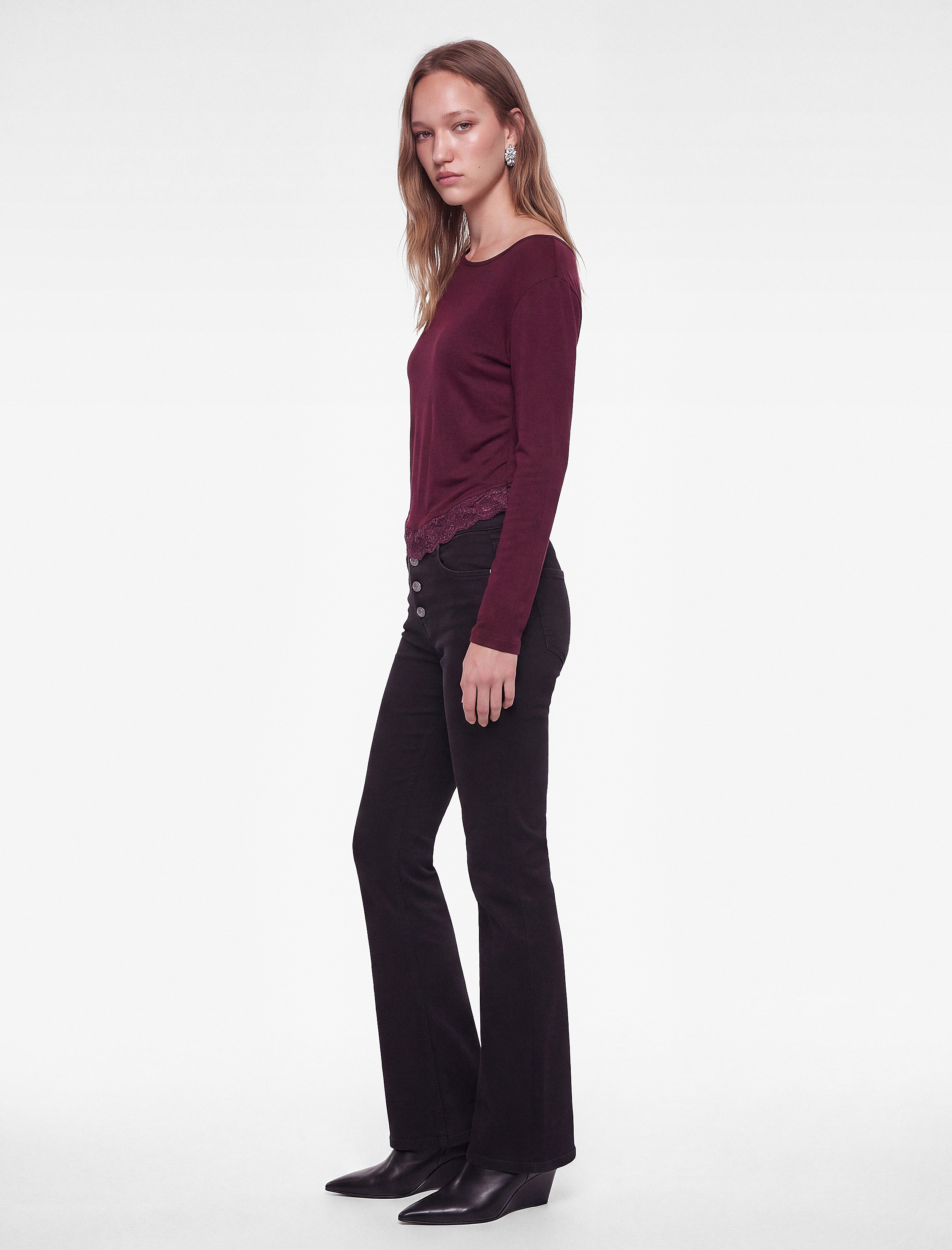   Slim Fit Asimetrik Kesim Uzun Kollu Büzgülü Dantelli Tişört