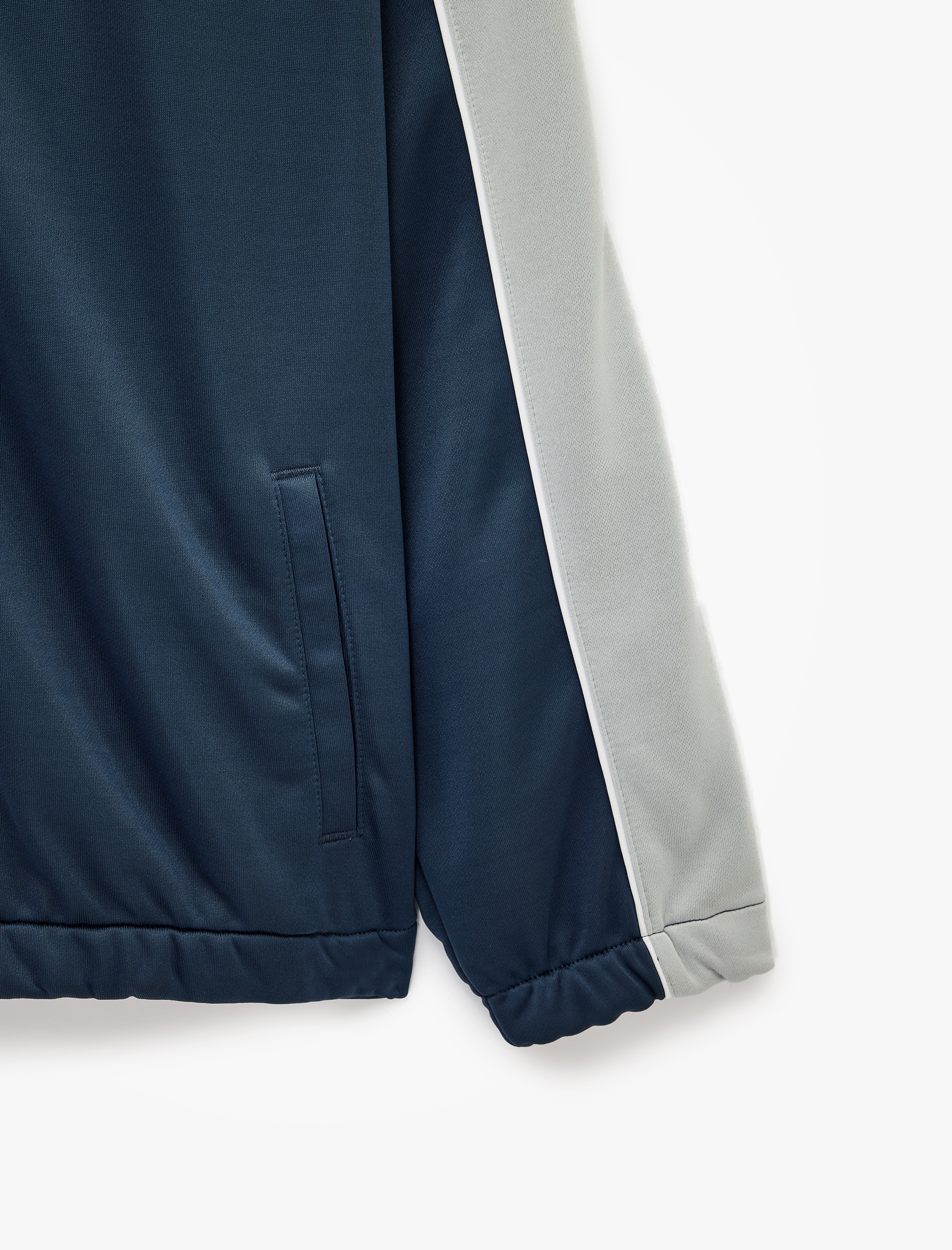   Uzun Kollu Renk Kontrastlı Cepli Dik Yaka Fermuarlı Spor Sweatshirt