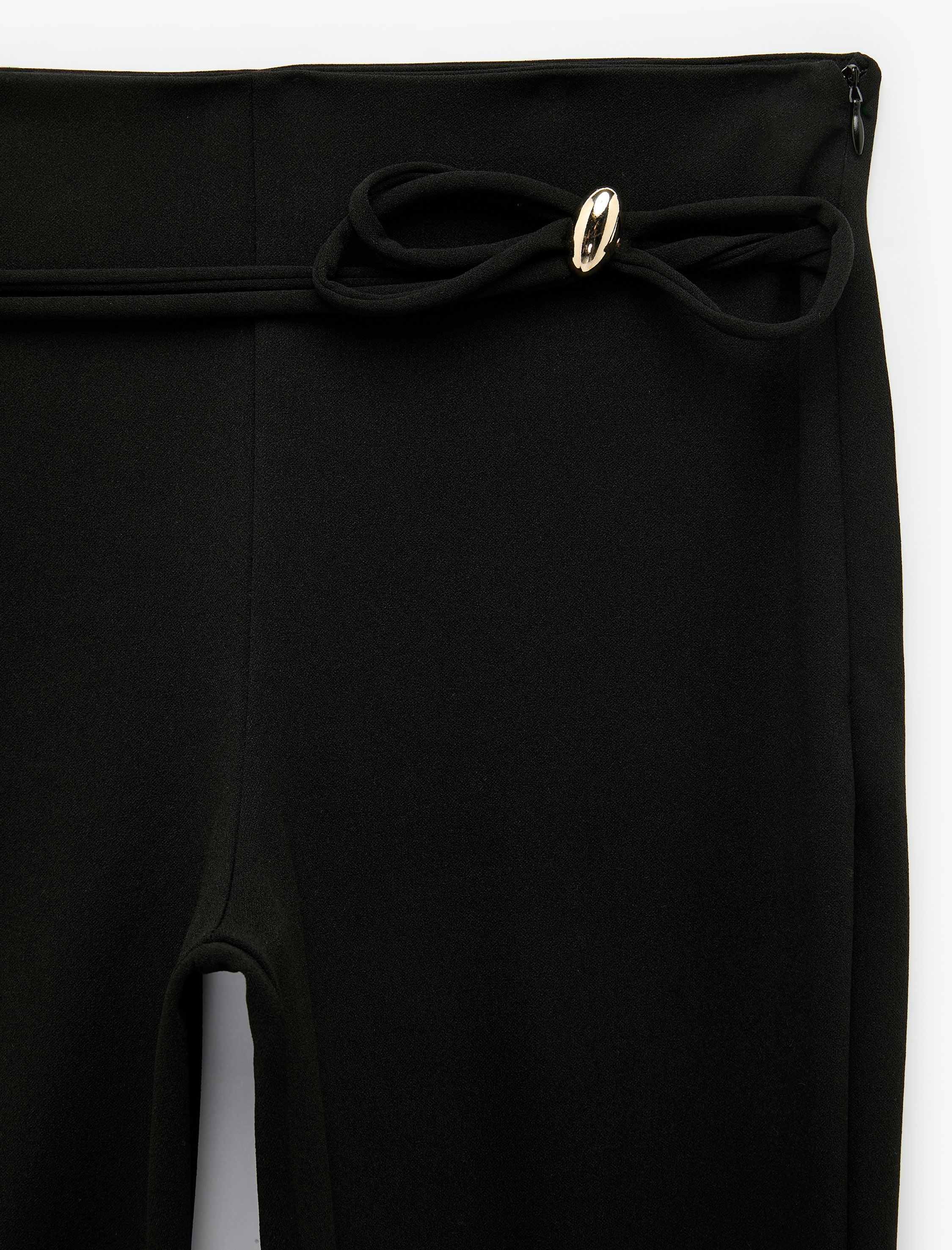   Bağcıklı Metal Aksesuarlı Slim Fit Krep Scuba Kumaş İspanyol Paça Pantolon