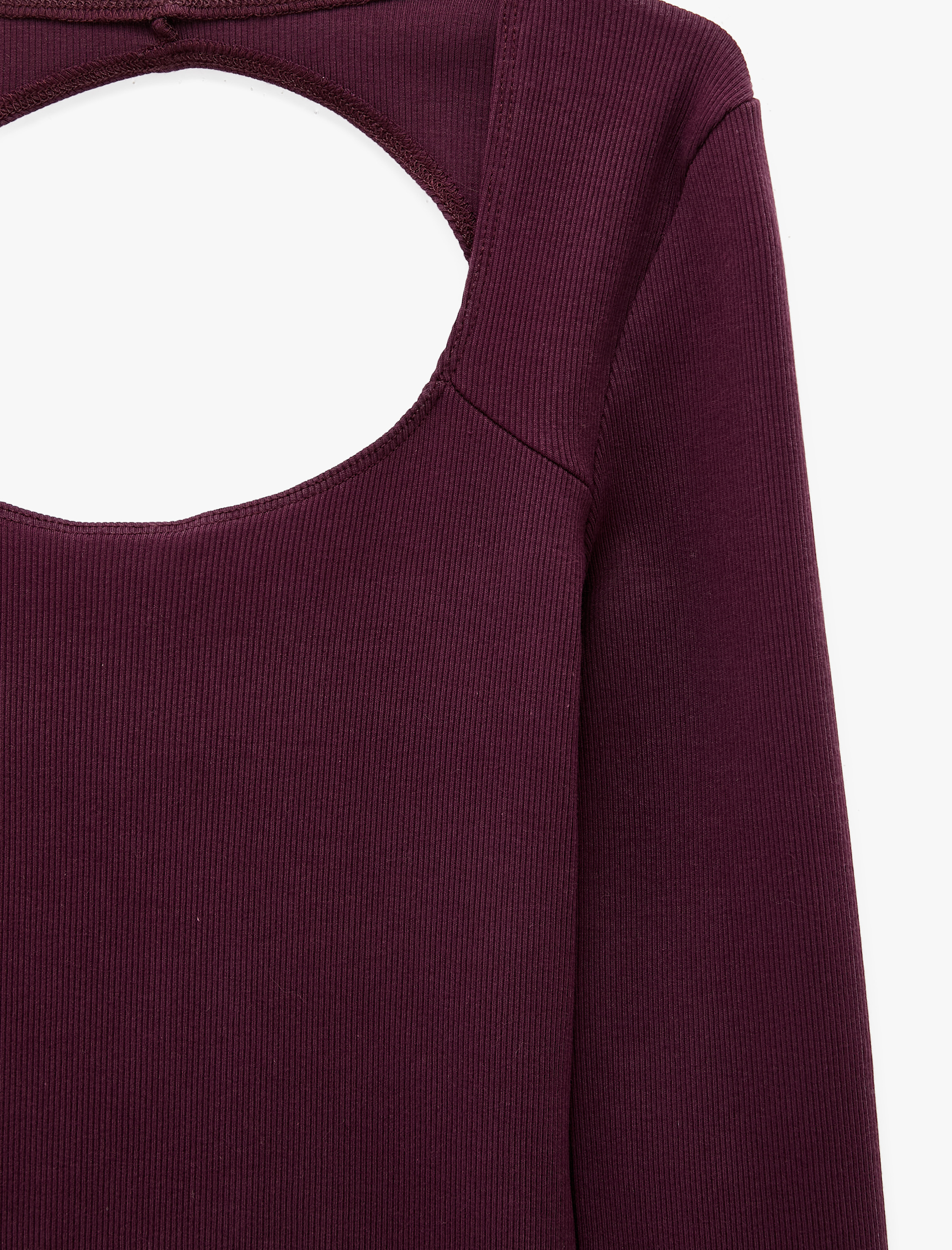   Slim Fit Pamuklu Kalp Yaka Sırtı Pencere Detaylı Uzun Kollu Tişört