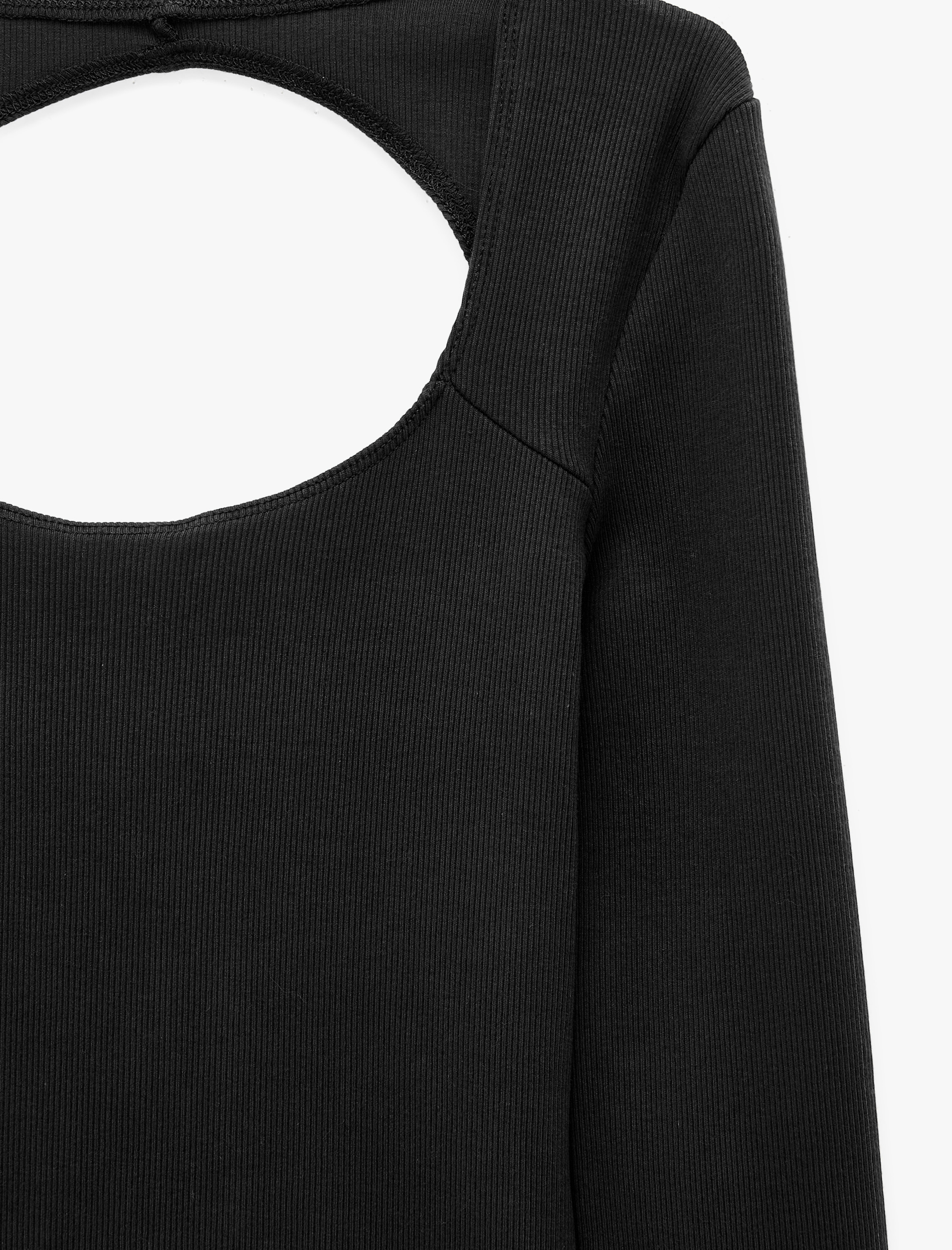   Slim Fit Pamuklu Kalp Yaka Sırtı Pencere Detaylı Uzun Kollu Tişört