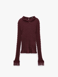 Koton X Selected by Melis Ağazat - Dantelli Dik Yaka Dokulu Tişört Slim Fit Uzun Kollu