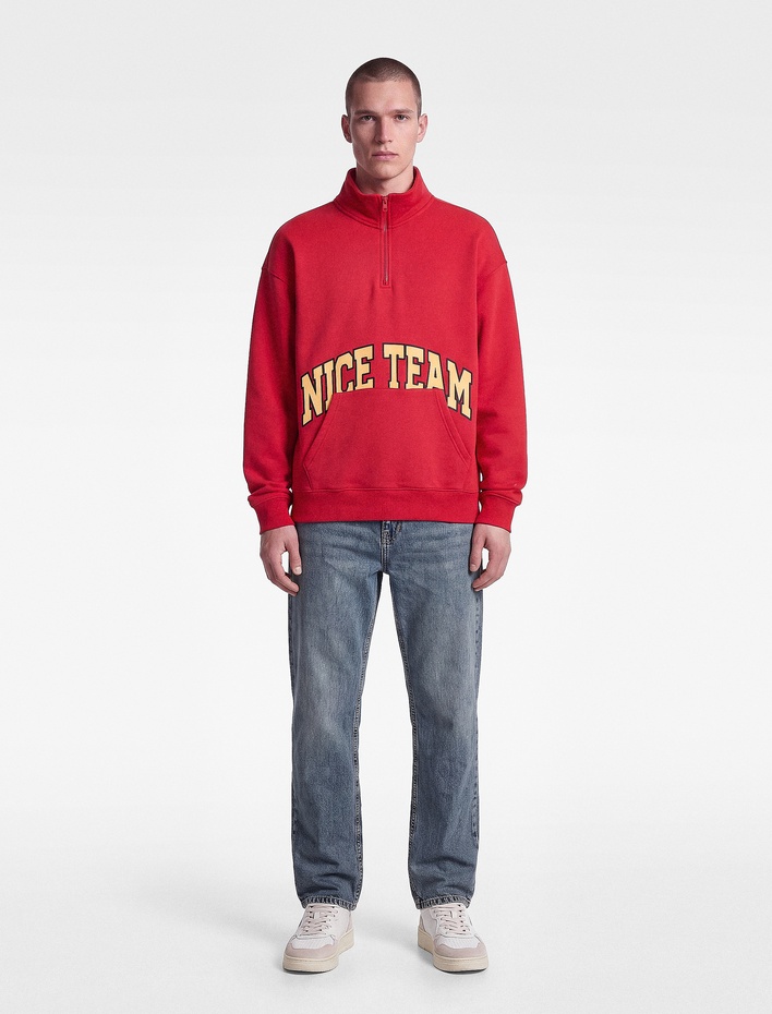  Kanguru Cepli Rahat Kalıp Şardonlu Baskılı Yarım Fermuarlı Sweatshirt