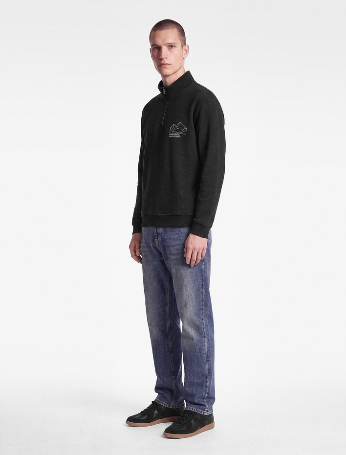  Uzun Kollu Üç İplik Şardonlu Nakışlı Yarım Fermuarlı Sweatshirt