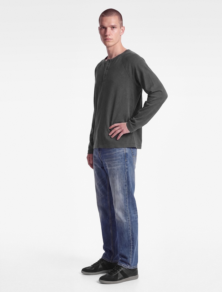  Pamuklu Uzun Reglan Kollu Düğmeli Oversize Henley Yaka Sweatshirt