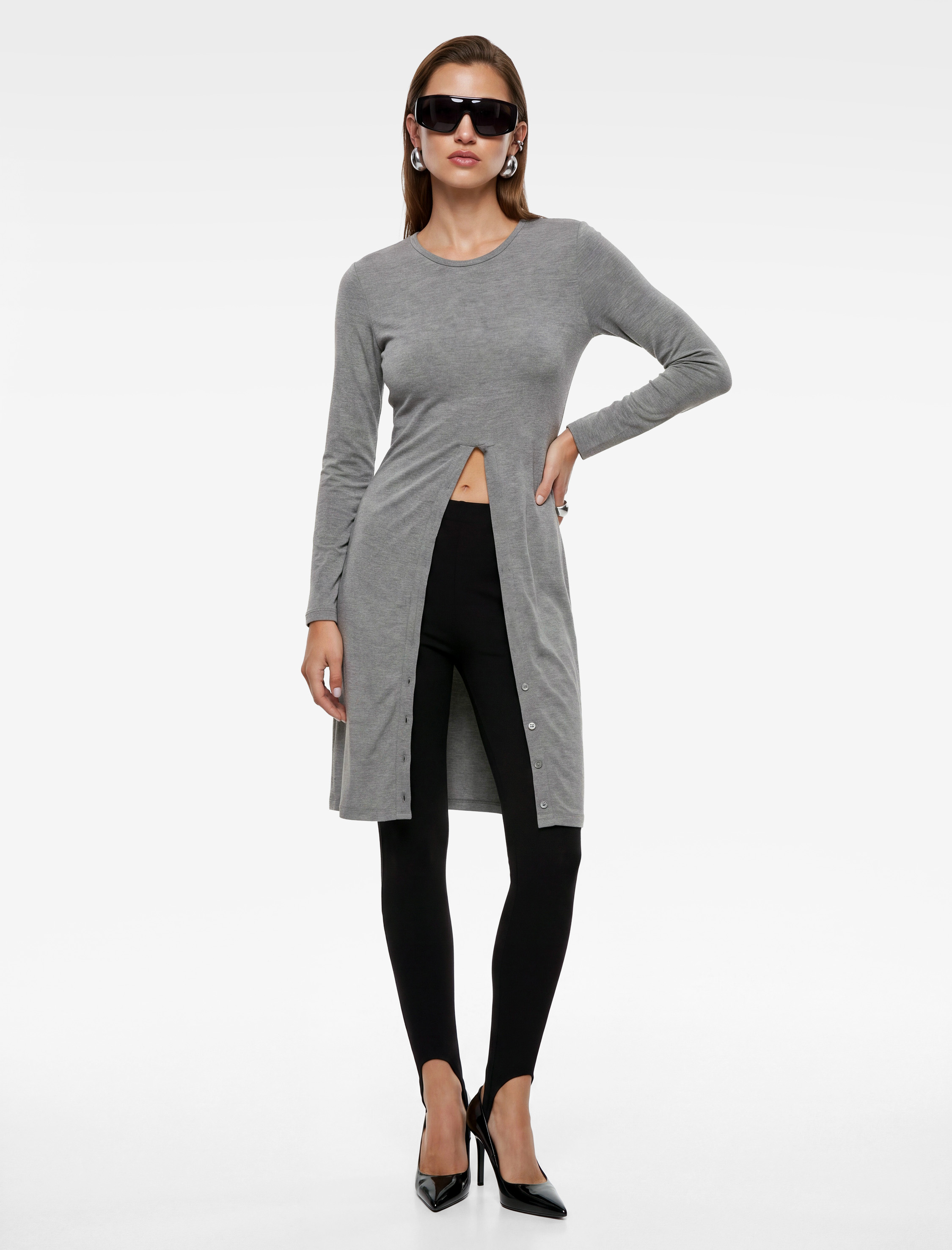   Slim Fit Uzun Kollu Bisiklet Yaka Düğmeli Uzun Bluz