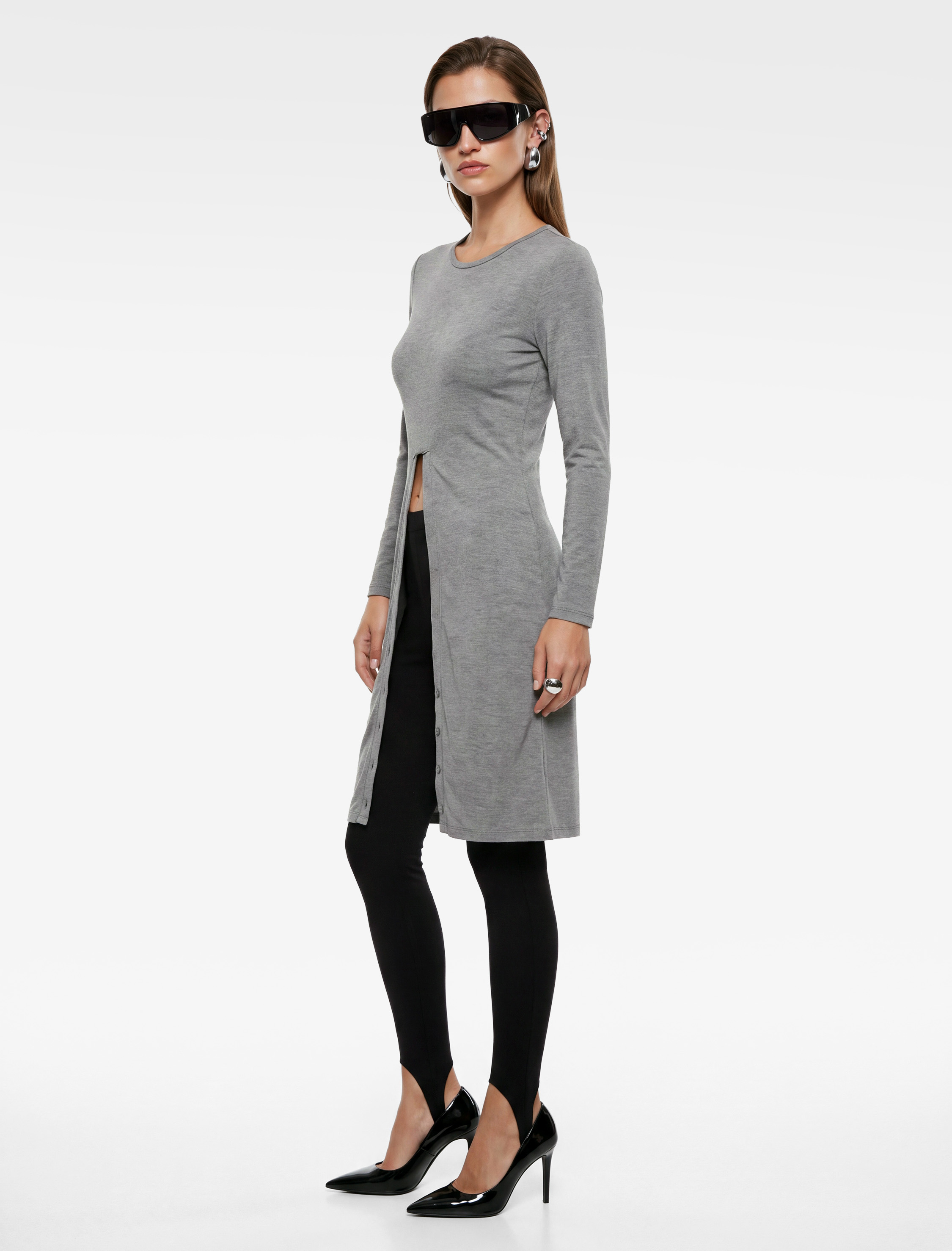   Slim Fit Uzun Kollu Bisiklet Yaka Düğmeli Uzun Bluz