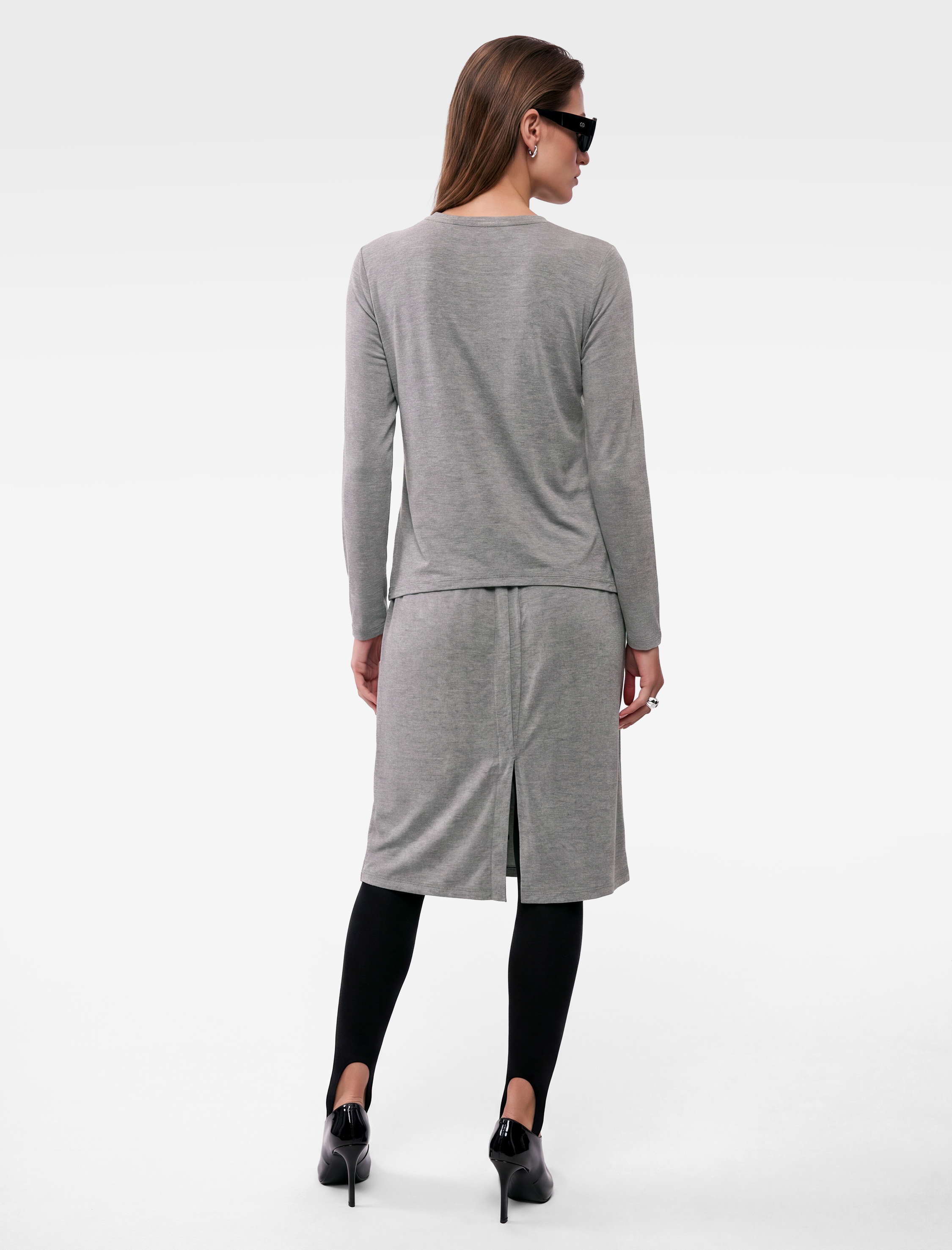   Slim Fit Uzun Kollu Bisiklet Yaka Düğmeli Uzun Bluz