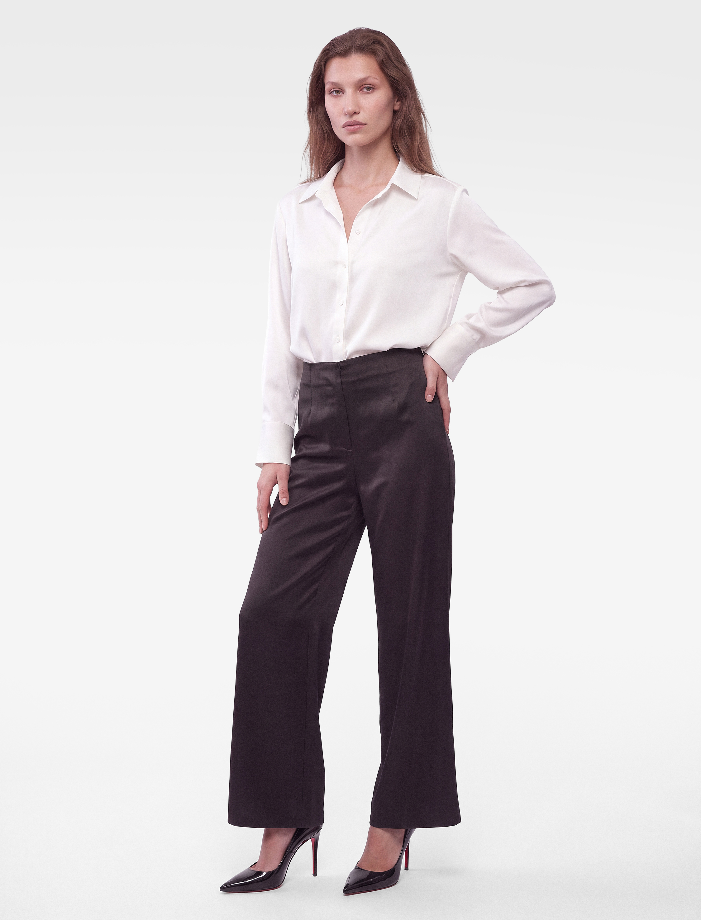   Normal Bel Regular Fit Geniş Paçalı Saten Pantolon