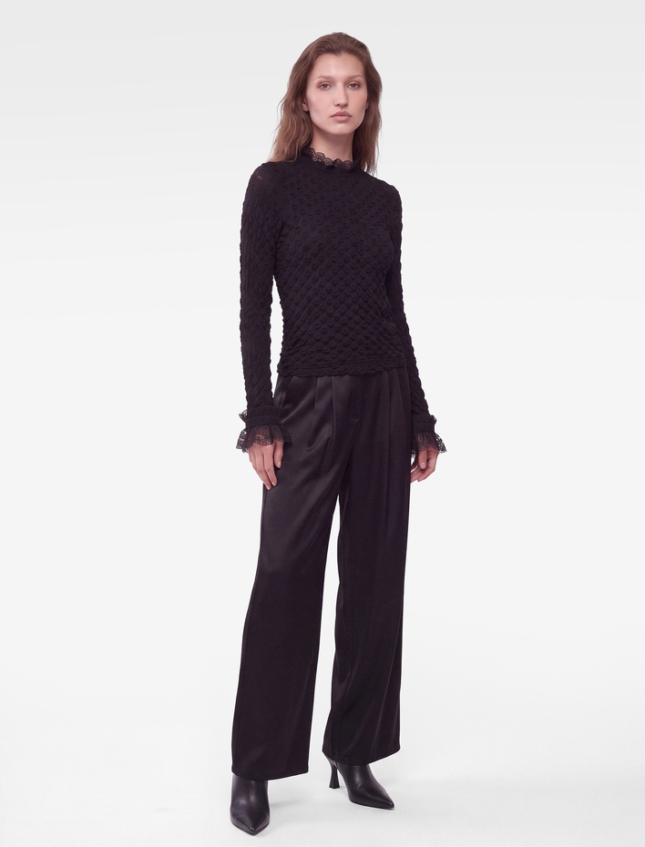  Koton X Selected by Melis Ağazat - Dantelli Dik Yaka Dokulu Tişört Slim Fit Uzun Kollu