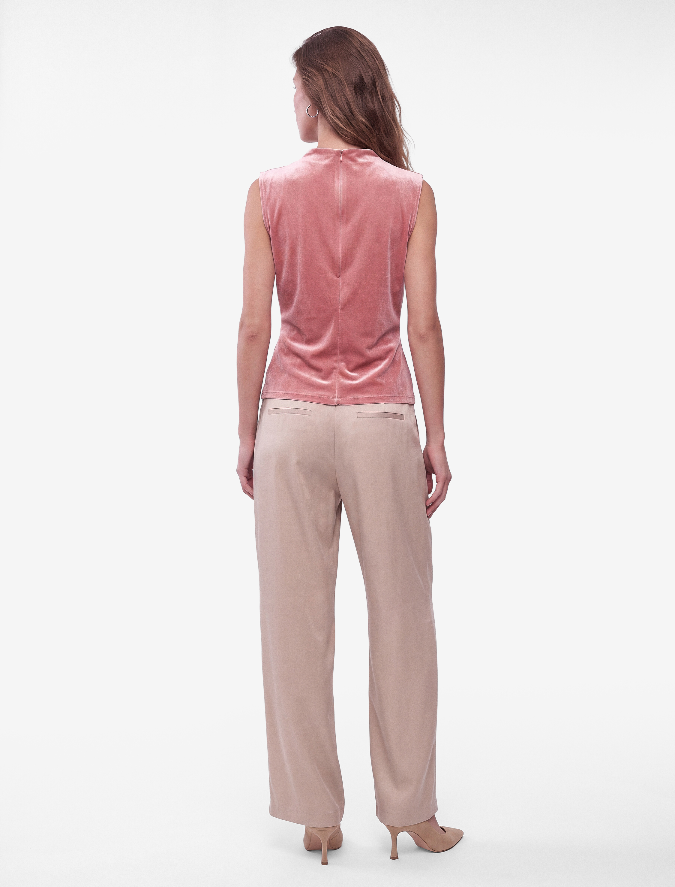   Drape Detaylı Slim Fit Dik Yaka Kolsuz Kadife Bluz
