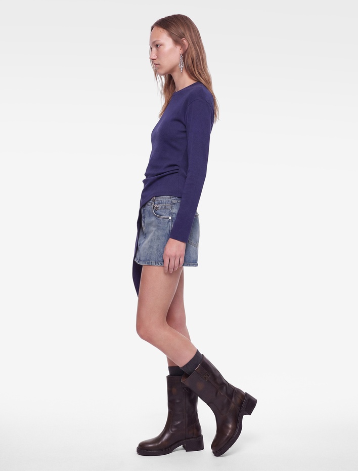  Asimetrik Kesim Slim Fit Bisiklet Yaka Kısa Kollu Pamuklu Tişört