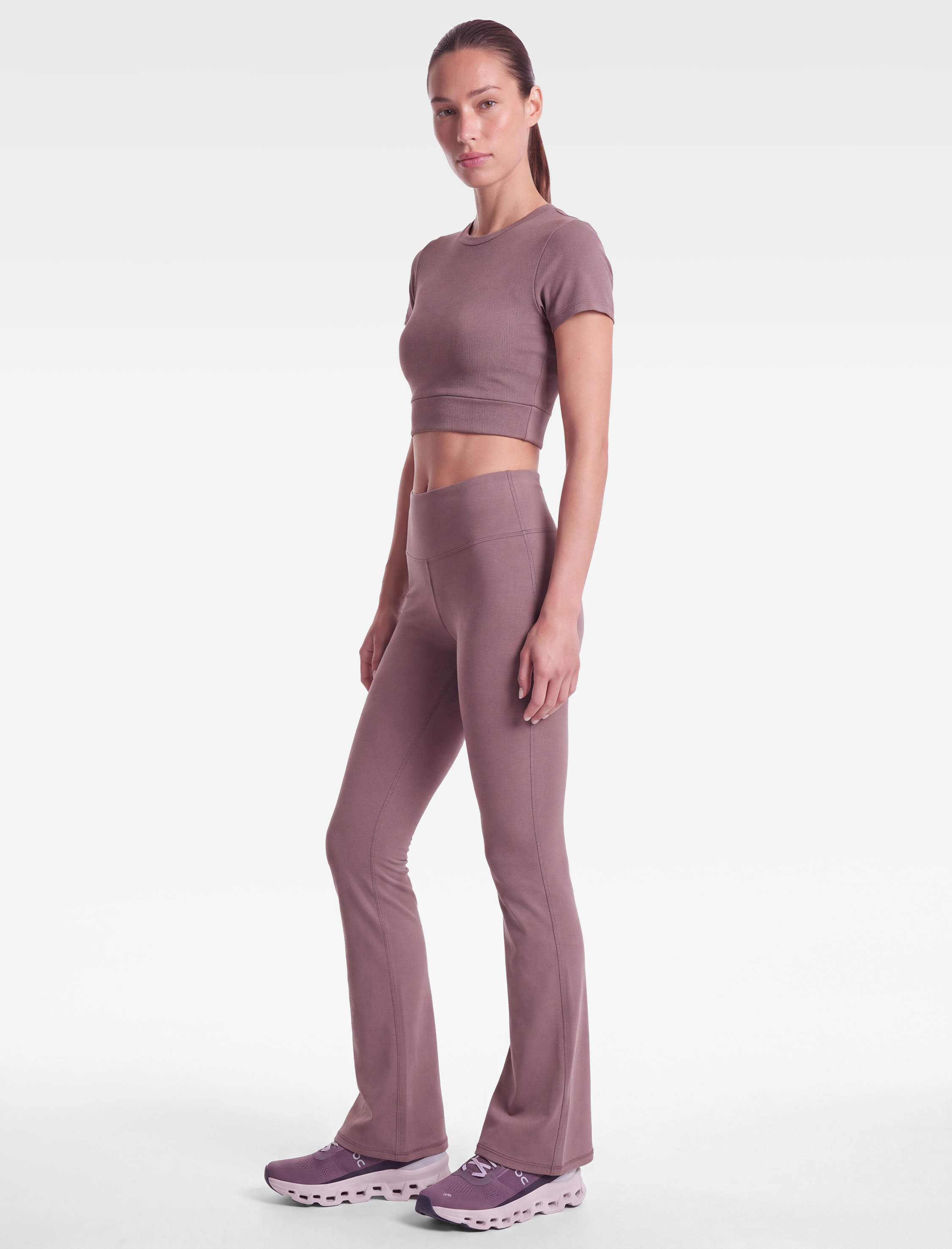   Slim Fit Yüksek Bel Dikiş Detaylı İspanyol Paça Spor Tayt