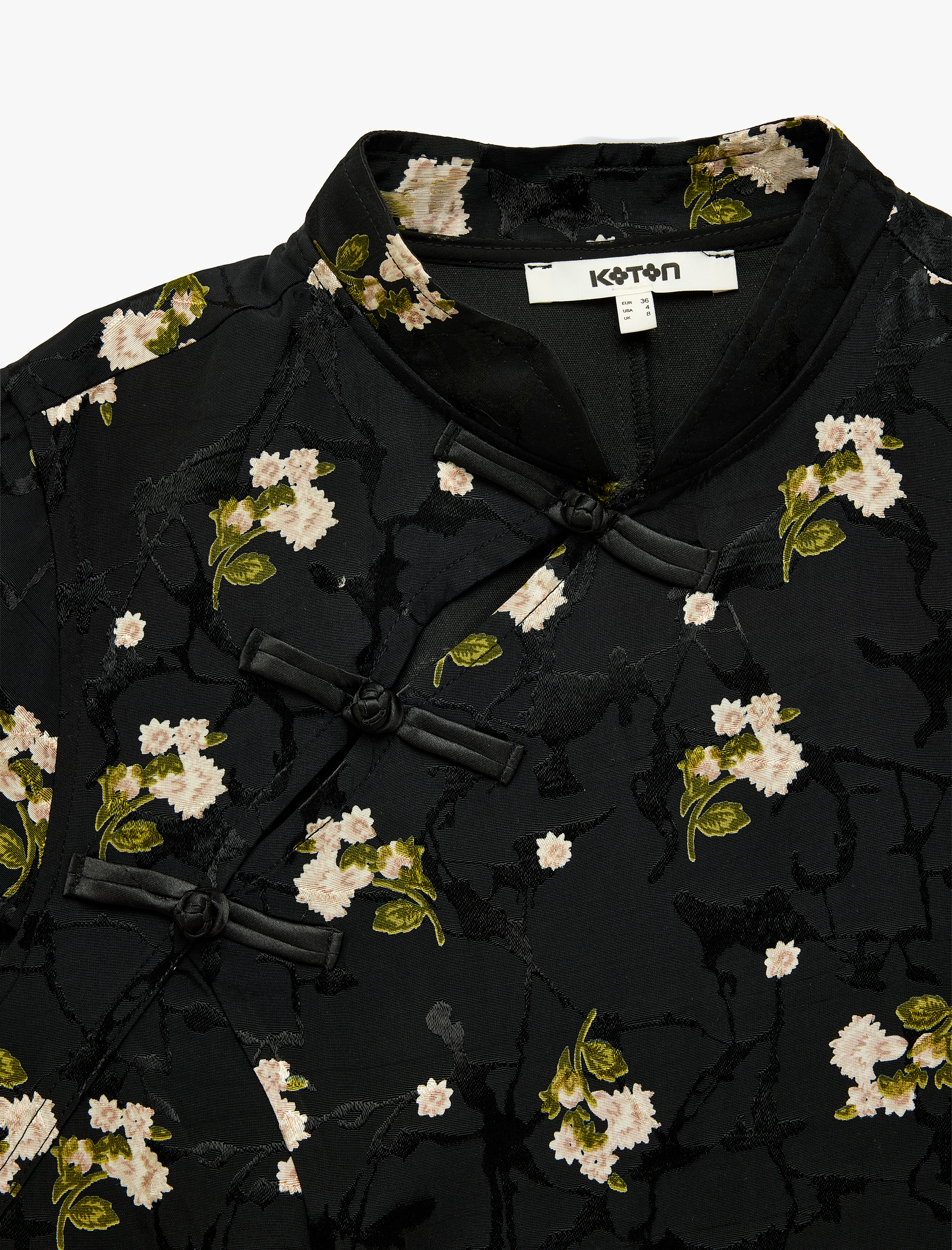   Süslü Düğmeli Kısa Kollu Çiçek Desenli Dik Qipao Yaka Crop Bluz