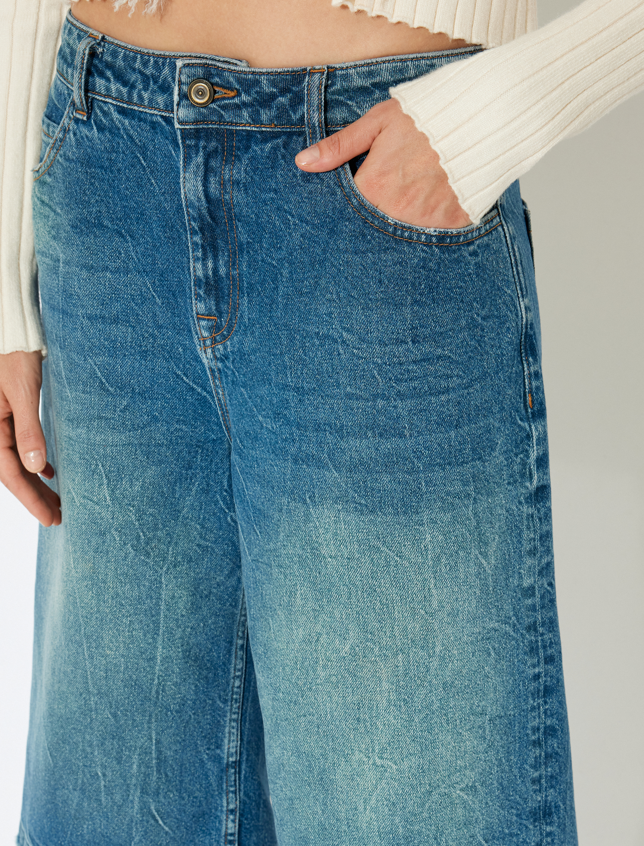   Uzun Bermuda Denim Şort Kesik Paça Düğme Detaylı
