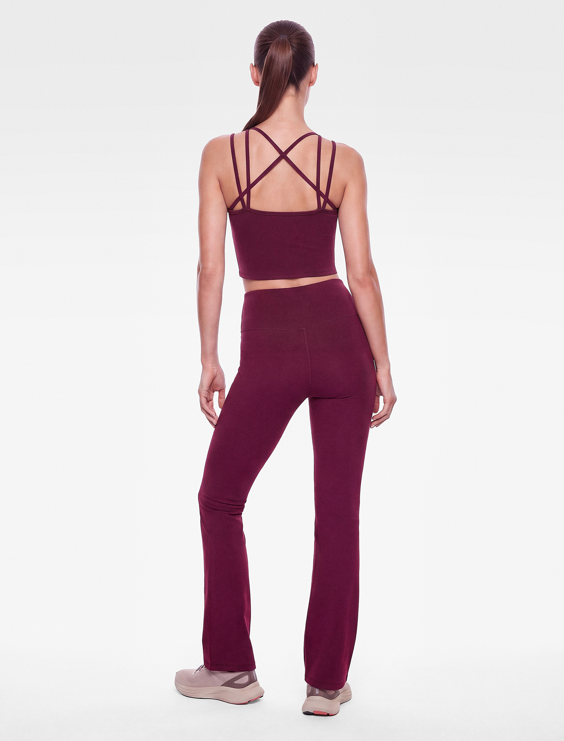   Çapraz Askılı Crop Spor Atlet Slim Fit Sırt Detaylı