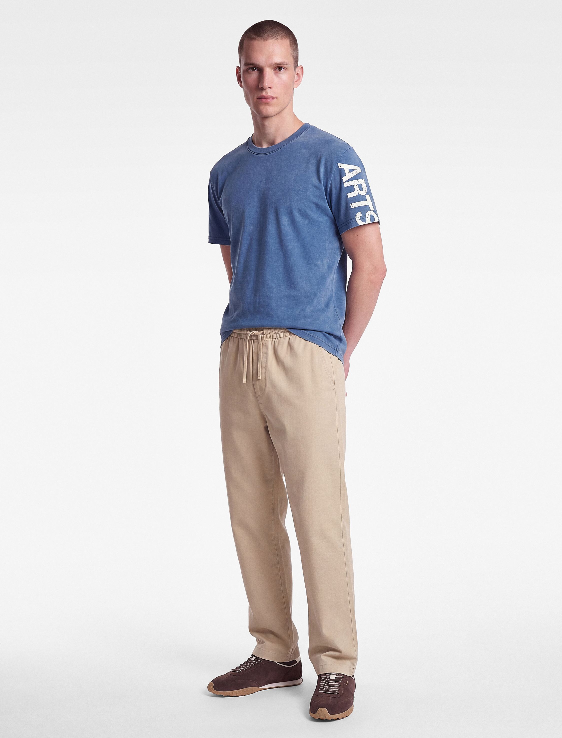   Pamuklu Kısa Kollu Bisiklet Yaka Yıkamalı Arkası Baskılı Slim Fit Tişört