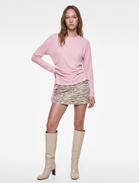 Slim Fit Viskon Kumaş Asimetrik Kesim Kayık Yaka Drapeli Uzun Kollu Bluz