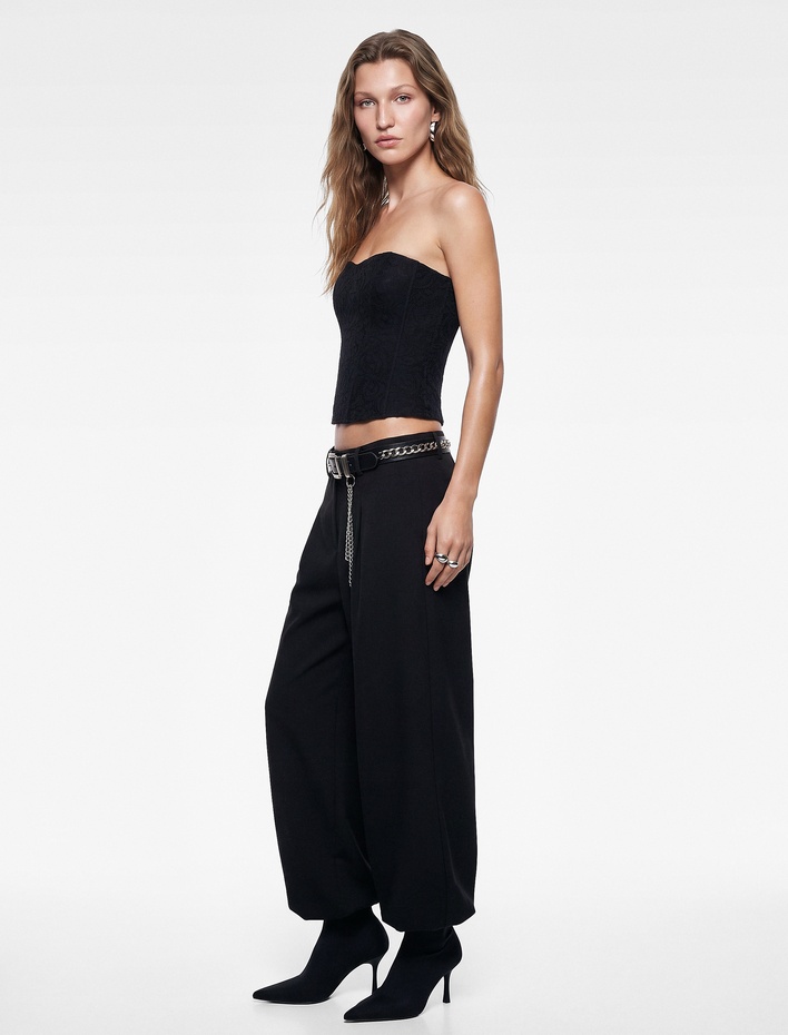  Koton X Selected by Melis Ağazat - Slim Fit Dantelli Straplez Korse Üst