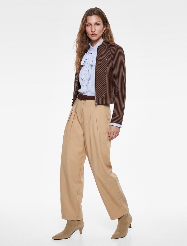  Koton X Selected by Melis Ağazat - Kemerli Cepli Bol Kesim Pileli Gabardin Barrel Pantolon