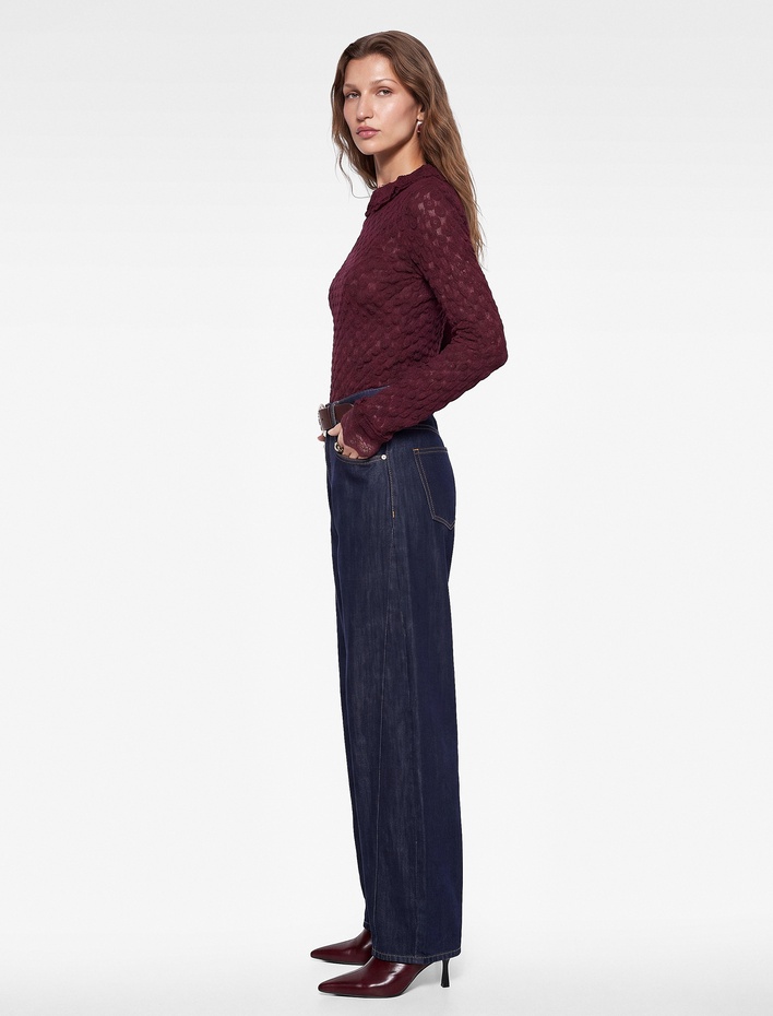  Koton X Selected by Melis Ağazat - Dantelli Dik Yaka Dokulu Tişört Slim Fit Uzun Kollu