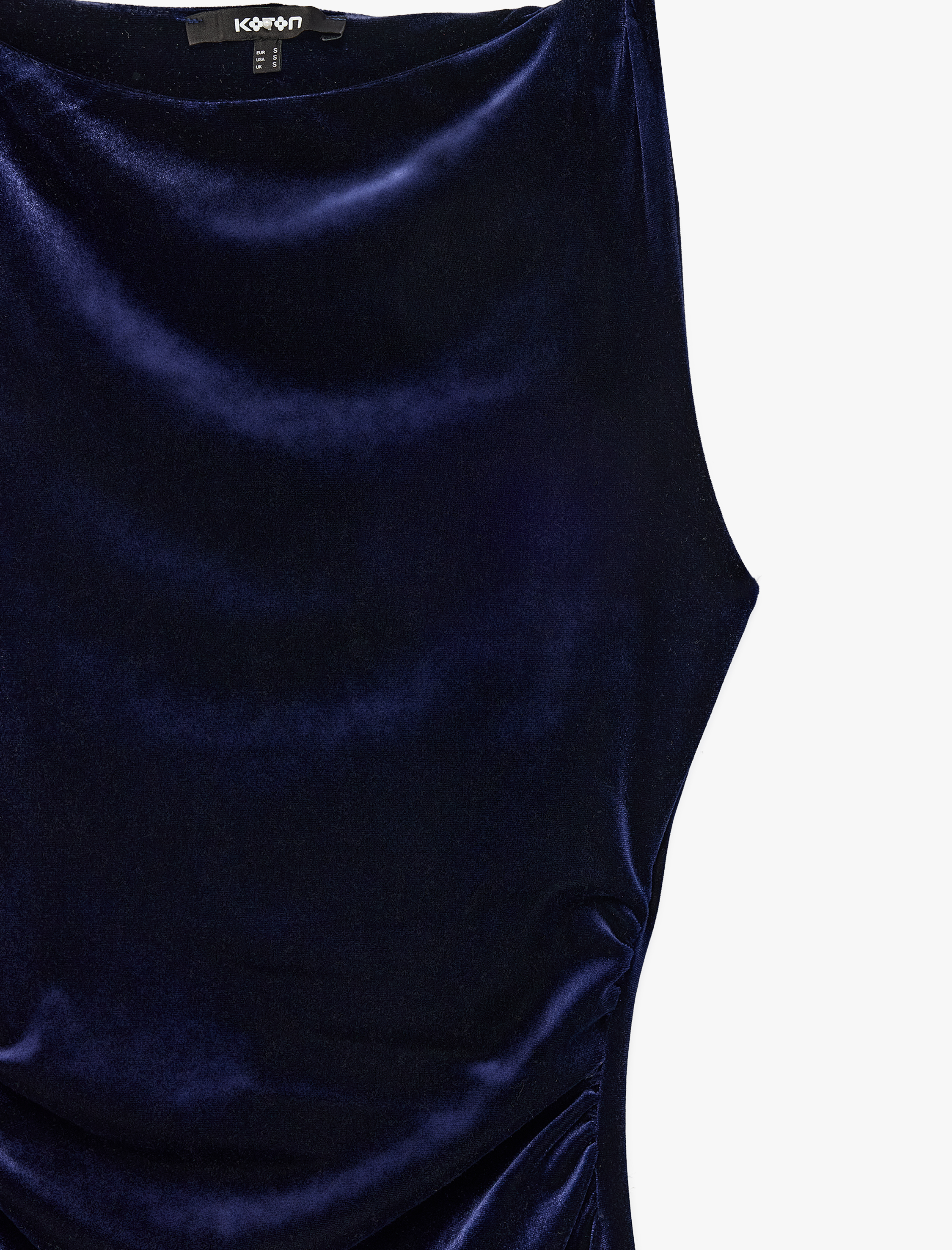   Slim Fit Yuvarlak Kayık Yaka Kolsuz Uzun Kadife Elbise