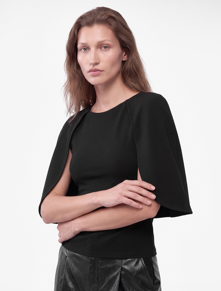  Pamuklu Slim Fit Bisiklet Yaka Pelerin Kollu Tişört