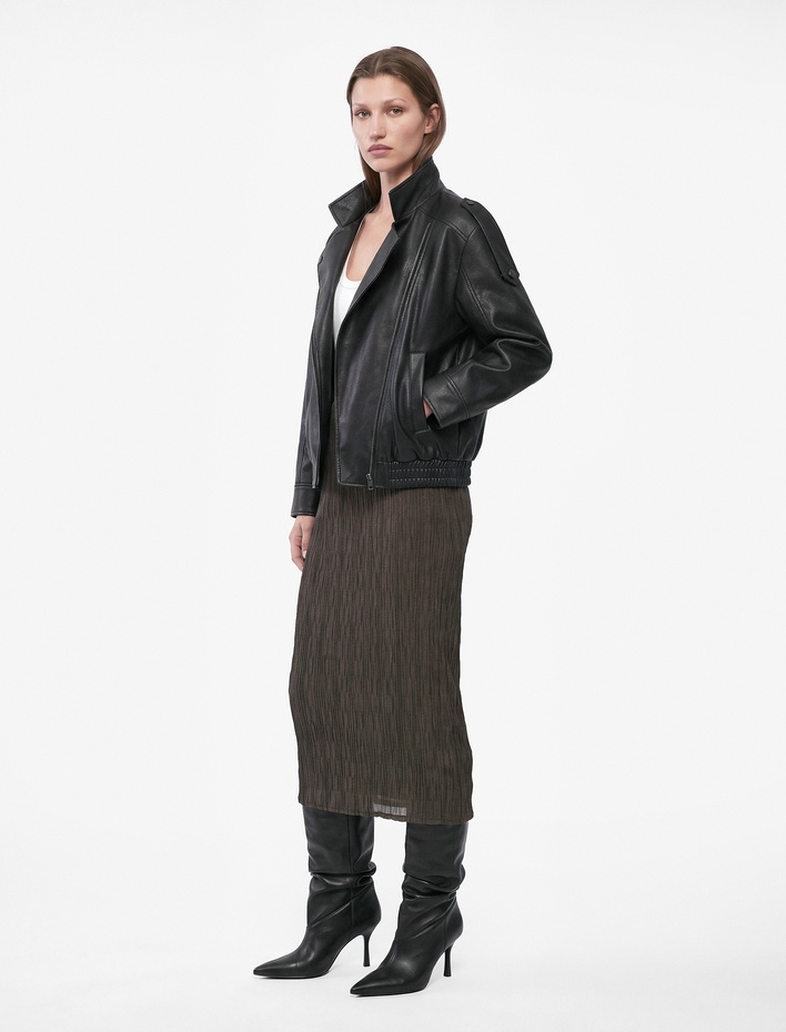  Slim Fit Yırtmaçlı Bürümcük Kumaş Dokulu Midi Kalem Etek