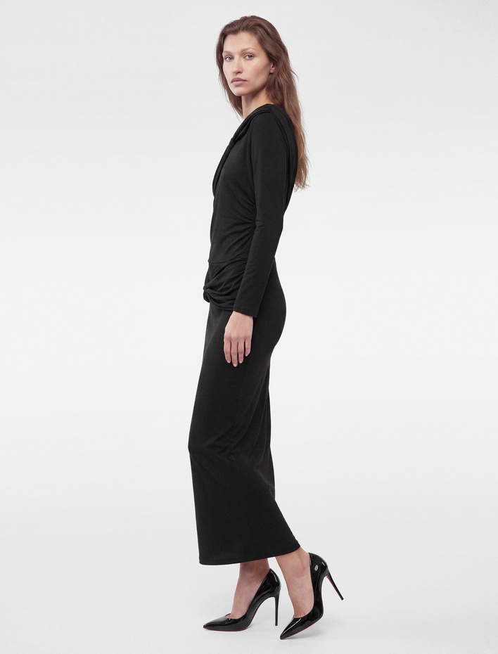  Fiyonklu Drapeli Slim Fit Asimetrik Yaka Tek Omuz Uzun Kollu Maxi Elbise
