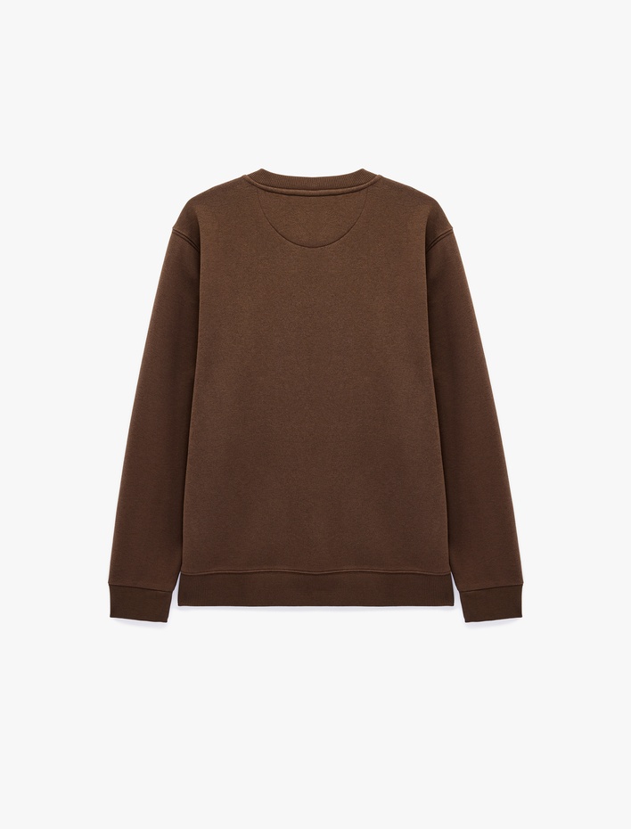 Uzun Kollu Aplike Detaylı Üç İplik Şardonlu Bisiklet Yaka Sweatshirt