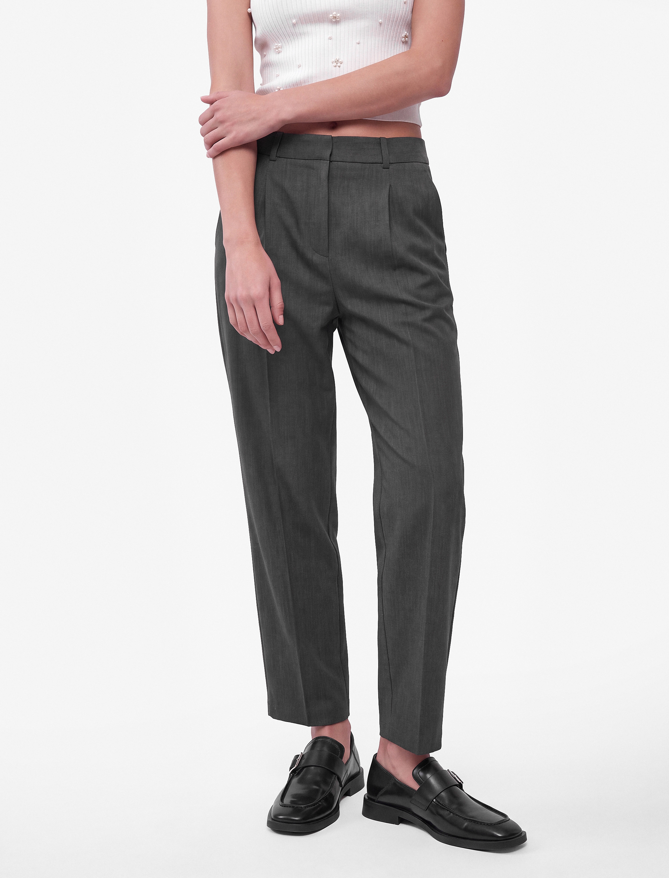   Koton X Selected by Şahika Ercümen - Cepli Havuç Kesim Pileli Kumaş Pantolon
