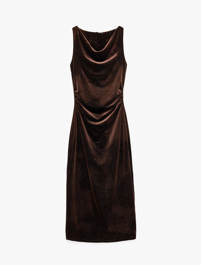  Slim Fit Kolsuz Degaje Yaka Drapeli Bodycon Simli Kadife Elbise