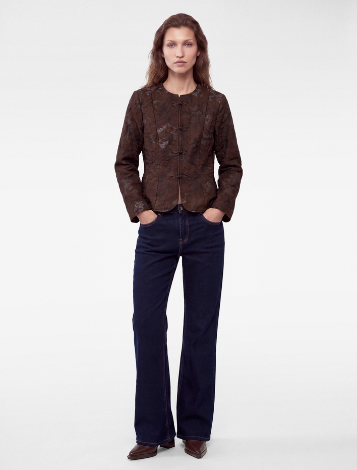  Slim Fit Bisiklet Yaka Uzun Kollu Jakarlı Floral Dokulu Süslü Düğmeli Ceket